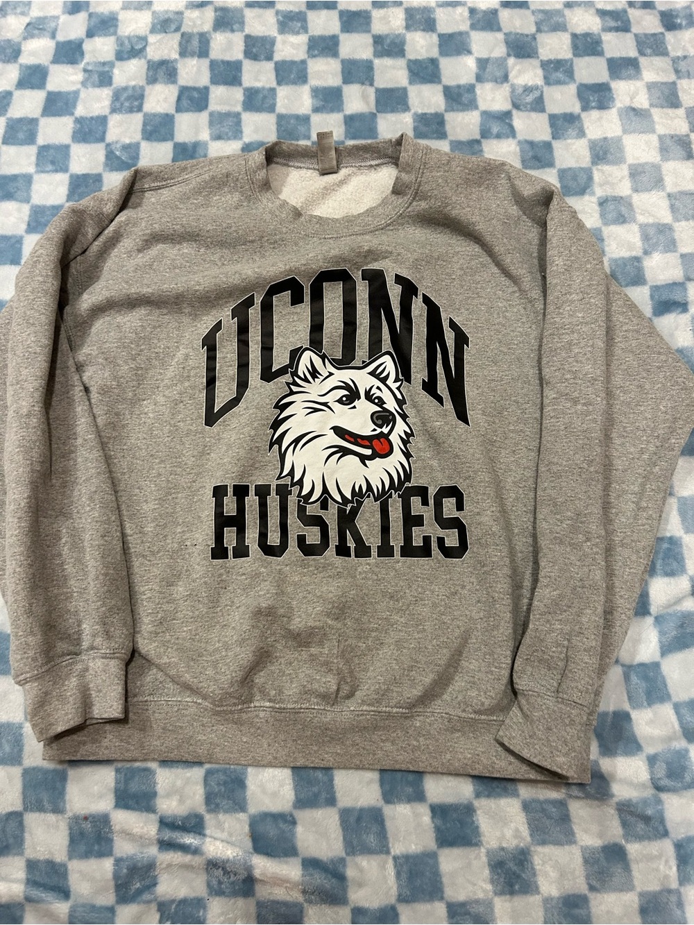 Gildan Gray UConn Huskies Crewneck Sweatshirt